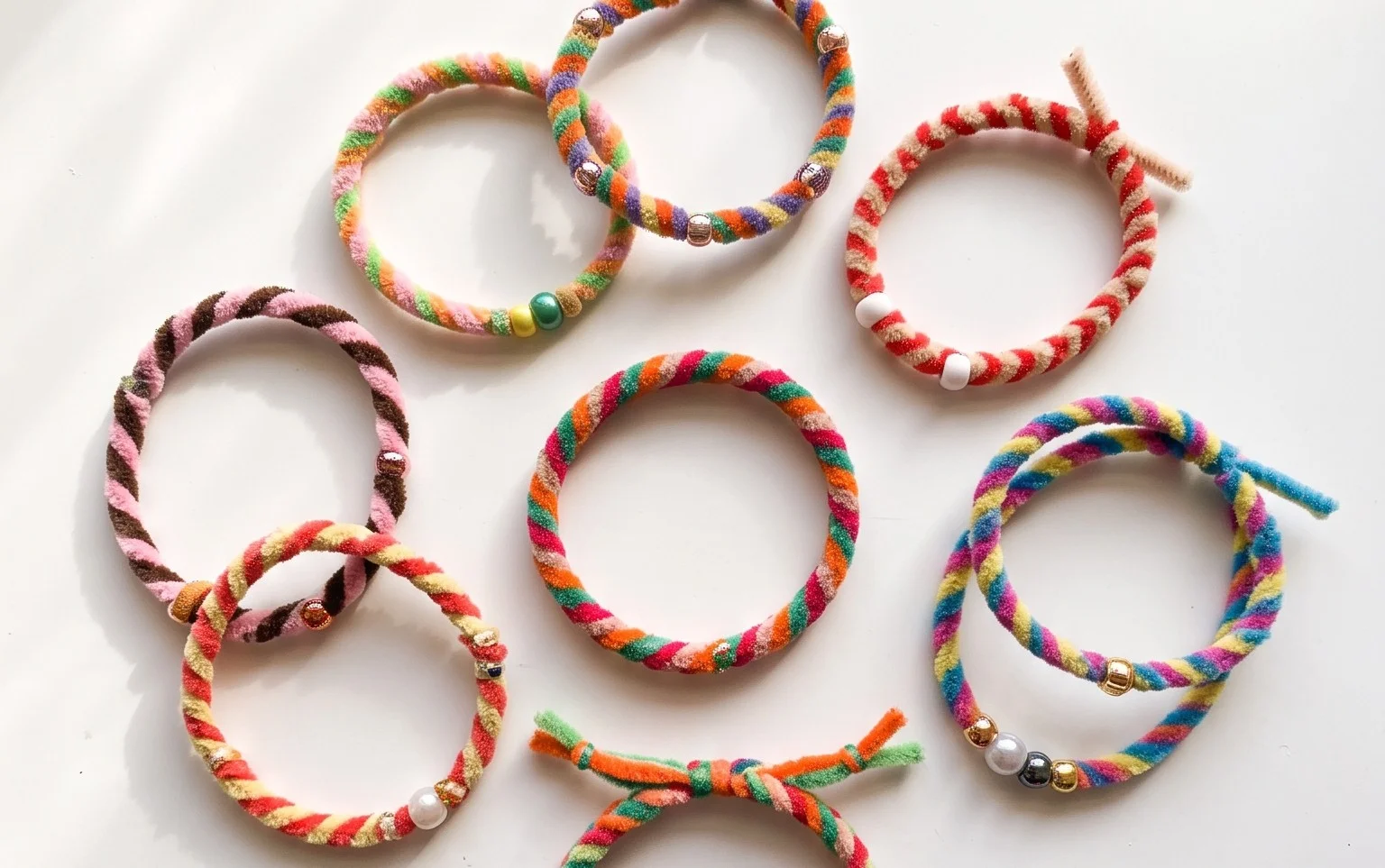 Easy Braided Pipe Cleaner Bracelets: Step-by-Step